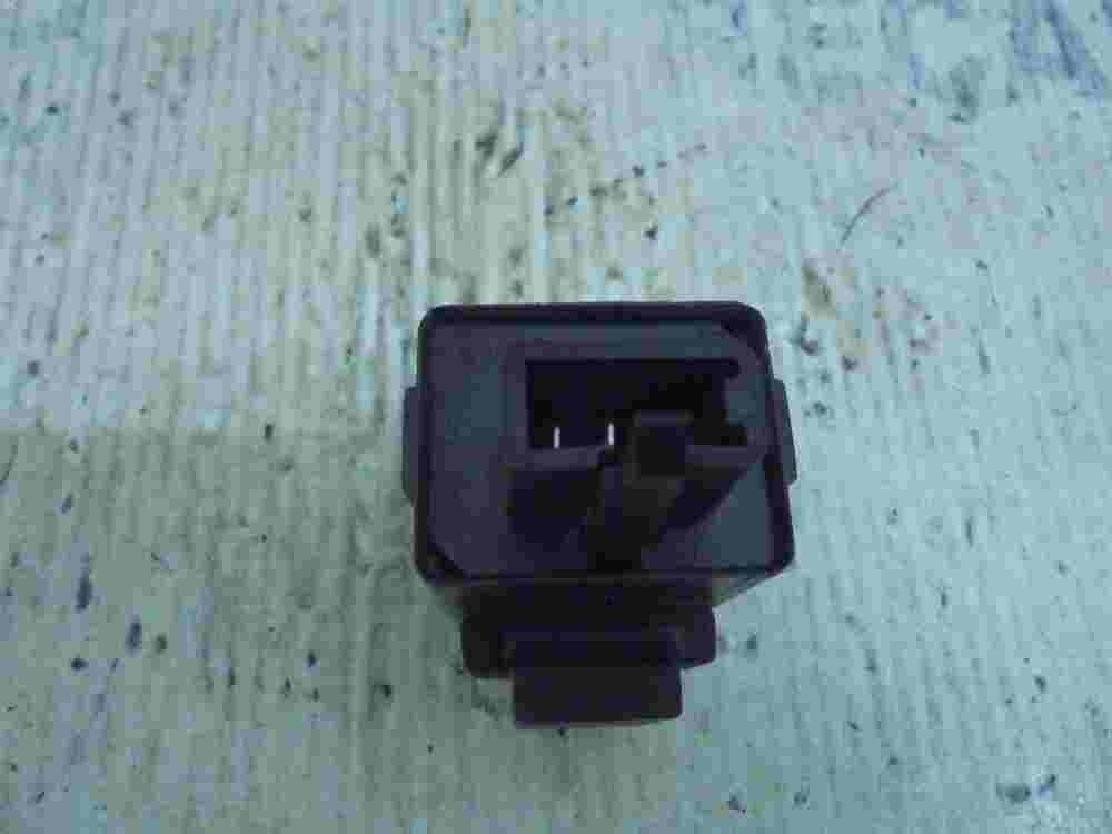 Relé de intermitencia Honda OMRON G8B20101 G8B-201-01 6966 12.8V 85C/M 2868D2