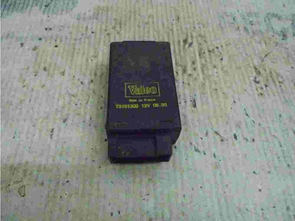 Relé del limpiaparabrisas Citroen Peugeot VALEO 73101302 12V