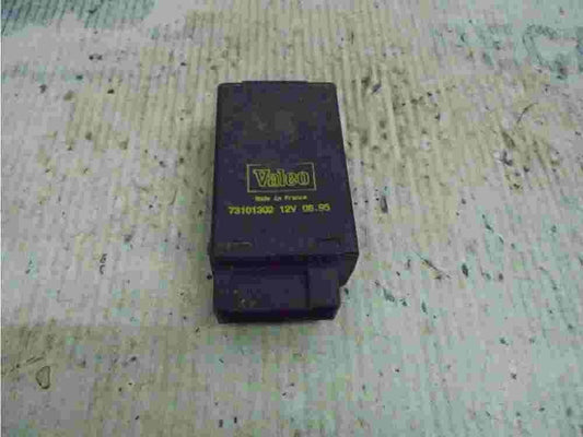 Relé del limpiaparabrisas Citroen Peugeot VALEO 73101302 12V