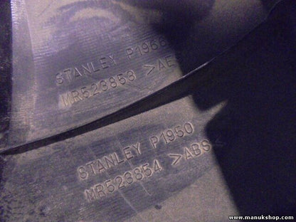 Parrilla rejilla frontal delantera Mitsubishi L200 K60T MR523854 MR523853 P1950