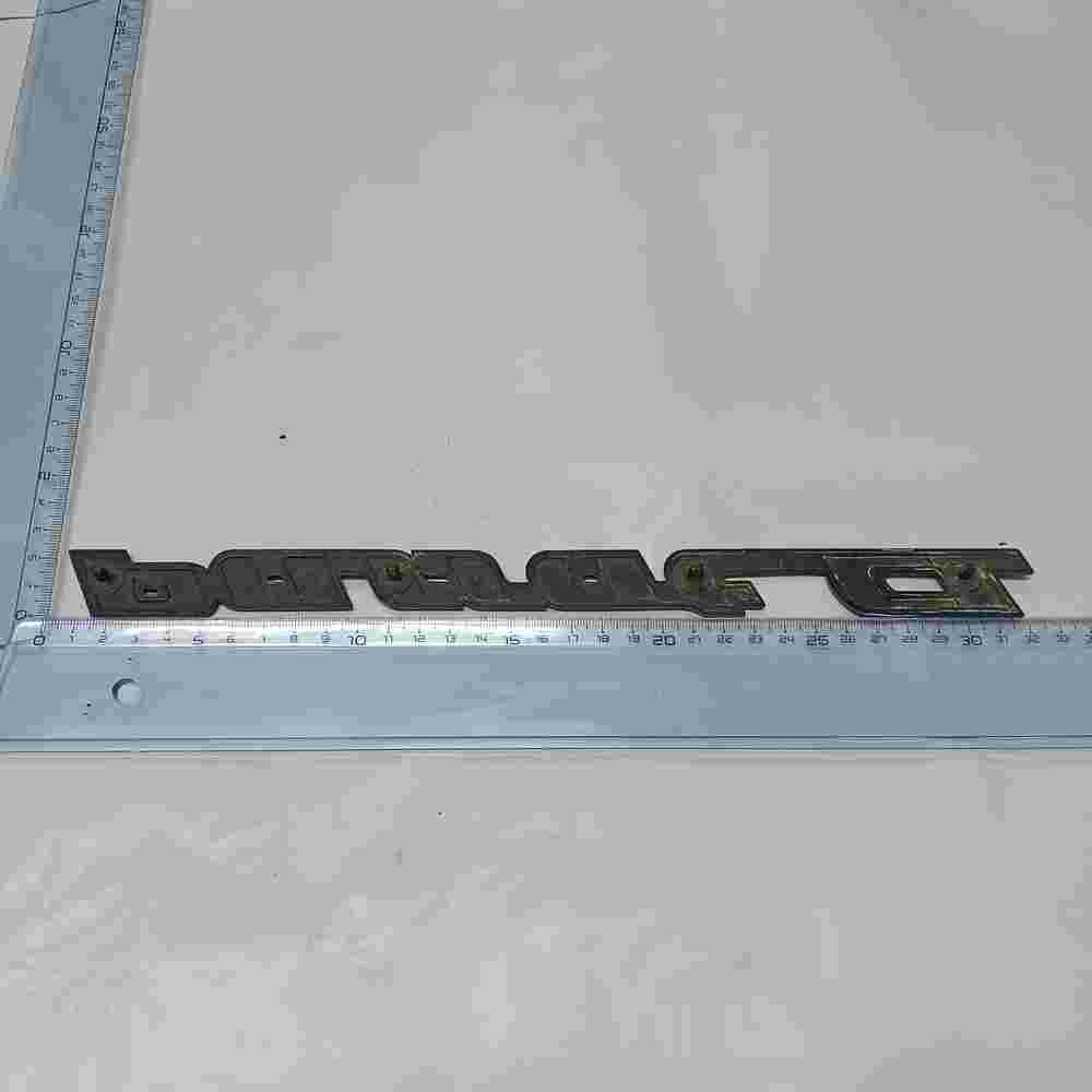 Emblema VW Volkswagen Passat CL B3 357853687A 357 853 687 A 32 cm.