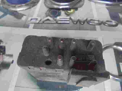 relé BMW 3 E30 12866223 1 286 622.3 415202002001  415.202/ 002/ 001