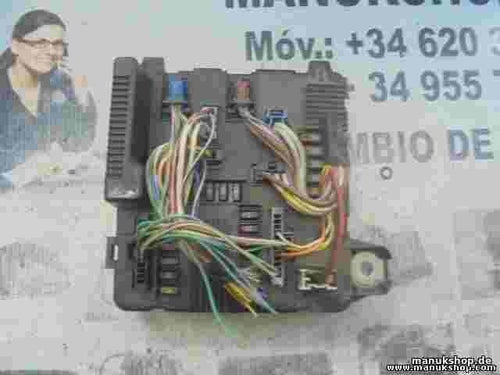 Caja de fusibles de relé Renault Megane UPC X84 N3 8200306033C S118399300L