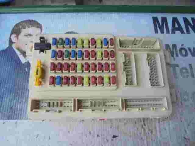 Caja de fusibles Kia Opirus 919503F000 91950-3F000 91950 3F000