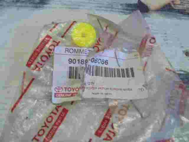 Bumper Rommet  Lexus Toyota ES GS is LC LS RX 9018906066 90189-06066