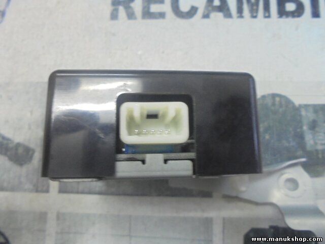 Receptor control de la puerta.Toyota Hilux 2.5 897410K034 61B908000 MR3874 