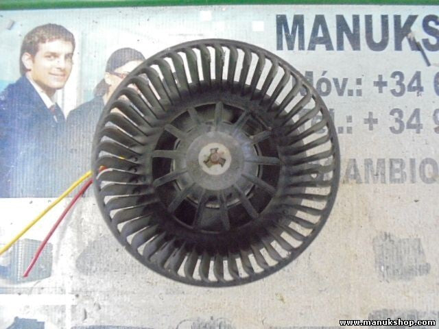 Ventilador de Calefacción  Peugeot 205 VALEO F828370U C19828323H 53666532M