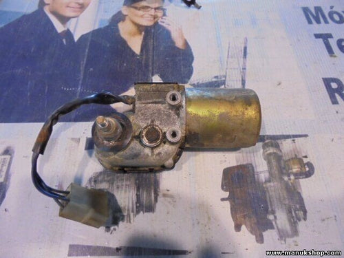 Motor del limpiaparabrisas delantero Nissan GR I Y60 Doga Barcelona V12 65021