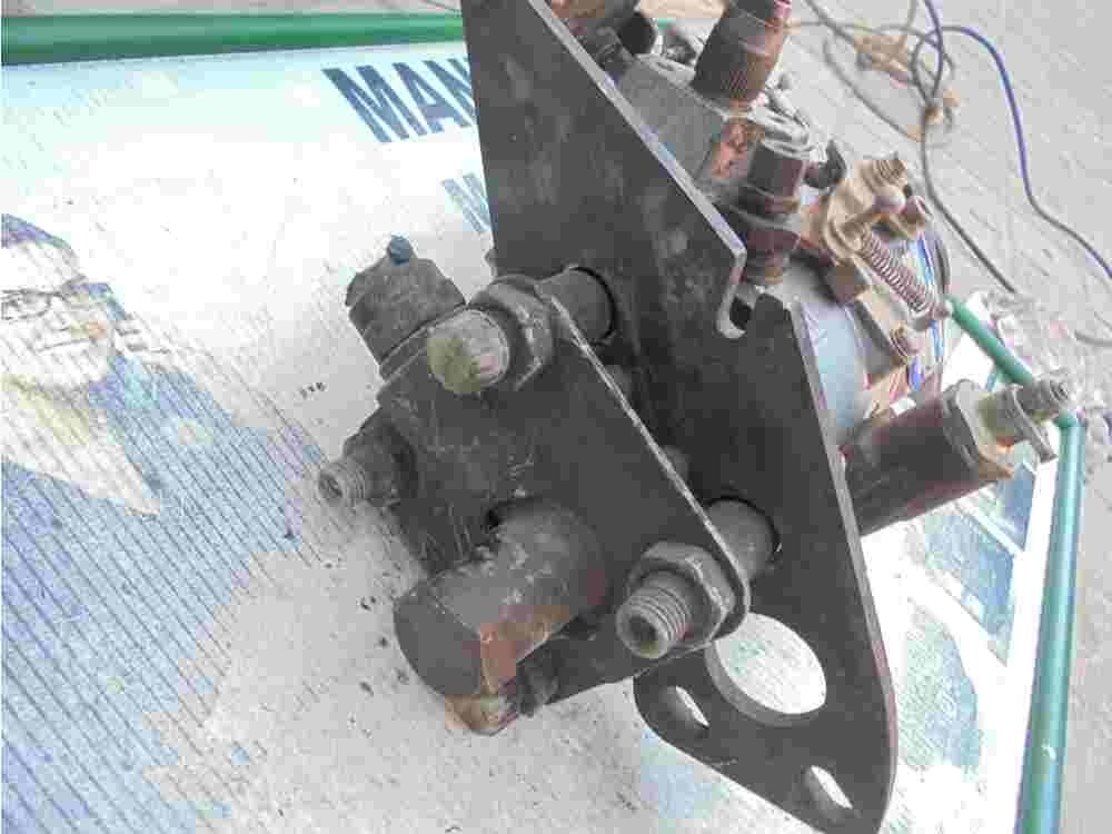 Bomba de inyección Ford Transit 2.5D LUCAS 8520A120A