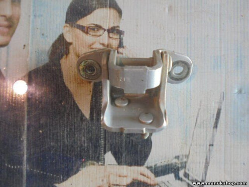 Bisagra de la puerta trasera izquierda arriba  Mitsubishi Pajero Montero