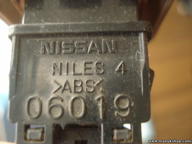 Interruptor de emergencia Nissan Micra K12 NILES 4 06019