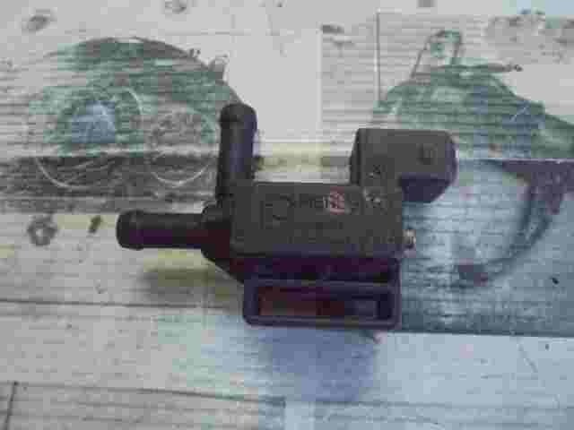 Solenoide de la válvula de vacío Volvo S40 S70 V70 V70 XC 9125243  72251701