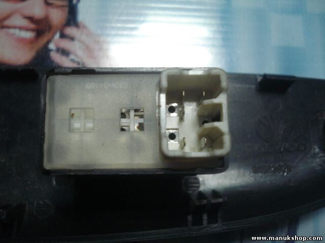 mando botonera elevalunas Chevrolet Spark Daewoo Matiz FRT RH 96563828