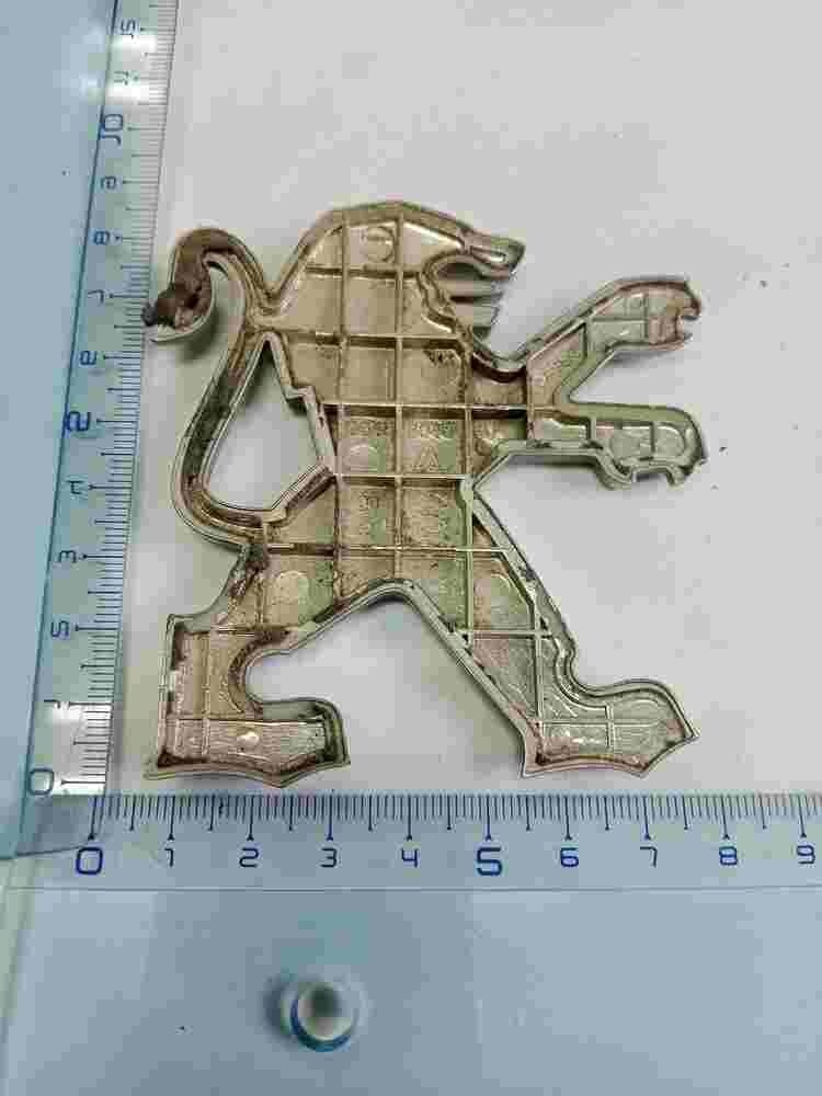 Emblema Peugeot 307 9648804880 8 cm.
