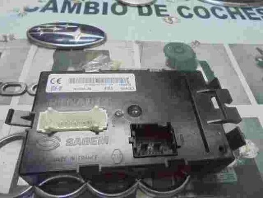 Modulo de control de la carrocería UCH Opel Renault P8200461552 281127642A