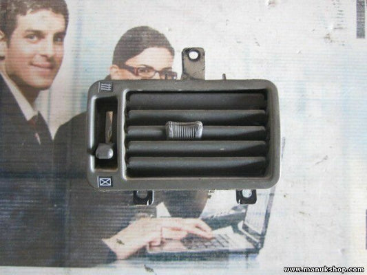 Rejilla Aireadora izquierda  Mitsubishi Pajero Montero V20  TD 4M40 MB65217