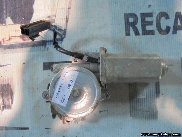 Motor elevalunas delantero derecho Nissan Patrol GR I Y60 2.8 TD