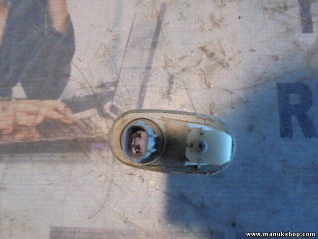 Piloto Lateral izquierdo Mitsubishi L200 016534 MR574781 HBA28 HB A 28 H-BA28