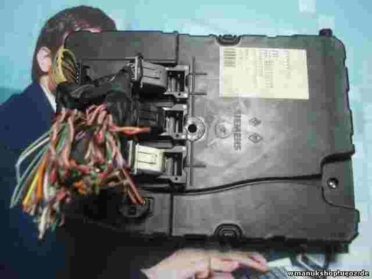 Scatola fusibili relè Renault UCH X84 N2 8200305575 8200280937 S118400200I