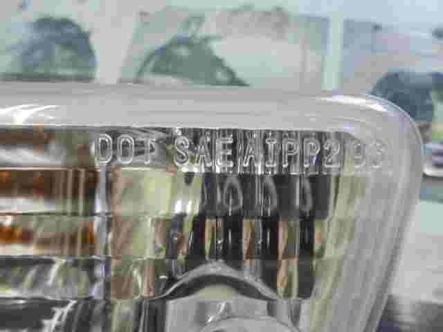 Intermitente trasero derecho Toyota Corolla R DOT SAE AIPP2 96 ICHIKOH 42 17