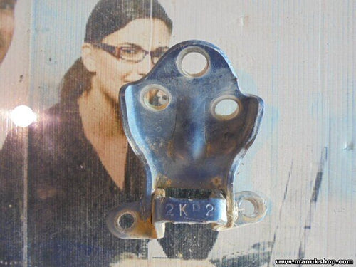 Bisagra de la puerta trasera derecha abajo Mitsubishi Pajero Montero