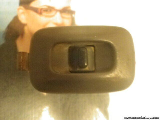 mando botonera elevalunas Nissan Pick-Up King Cab D22 829602S700 82960 2S700