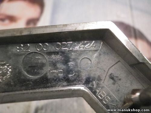 Emblema trasero Renault Modus Laguna 8200027424 82 00 027 424 7,5 cm. x 9,5 cm