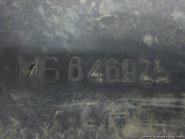 faldilla Mitsubishi Pajero V46W Montero 2 1990-1997 MB646925 MB 646925 LH