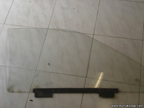 Cristal de la puerta delantera derecha Porsche 924 TP0978240002 TP 09 78 240 002