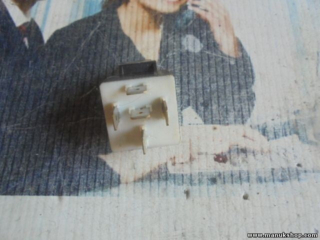 Relé del ventilador del radiador Renault Clio 12V-25A-03508 12V25A03508