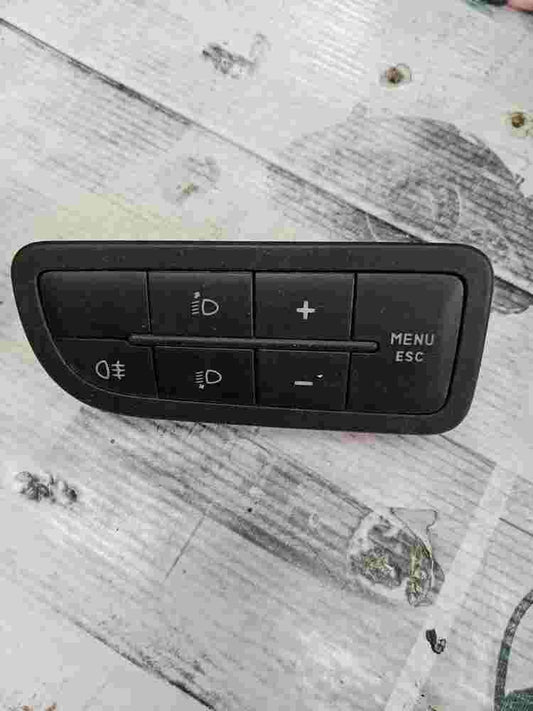 Interruttore luci Fiat Grande Punto 199 735367268 61045900 735367269 61046000