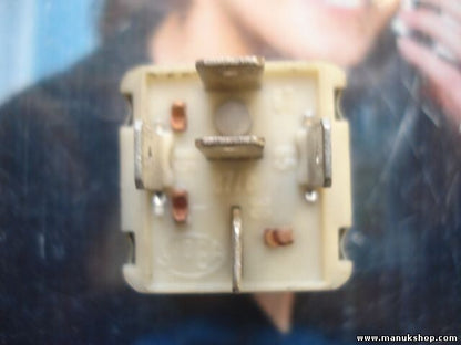 Relé Iveco 204412V15/30A sipea 2044 12V 15/30A