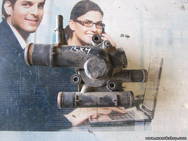 Caja del termostato Renault Scenic I 1.9 DCi RX4 8200074346D 8200074346 D