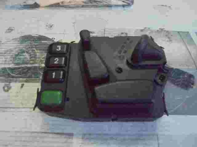 Regolazione sedili Mercedes-Benz W210 Classe E 2108208910 LK 03463100