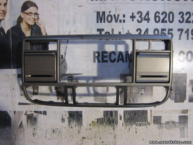 Consola central Nissan X-Trail T30 2.0 682608H300 1998 ccm, 103 KW, 140 PS