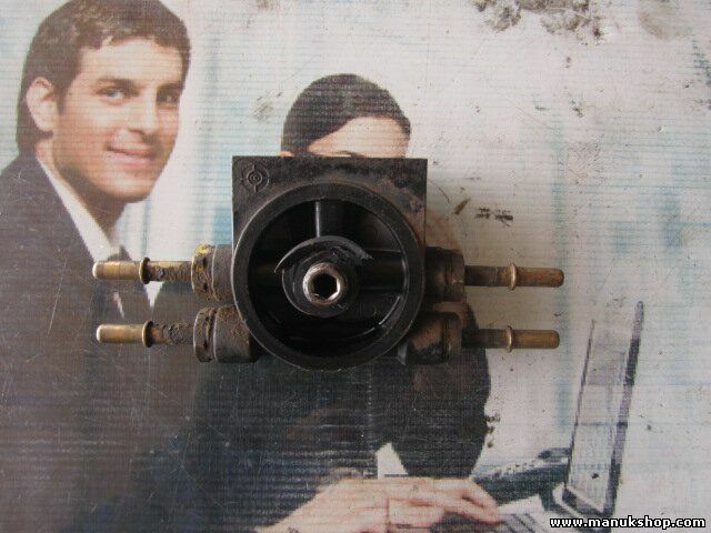 Soporte del filtro de aceite Land Rover Discovery 2.5 1R5503820 1R.55.038.20 UFI