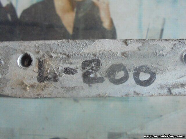 Soporte del motor Mitsubishi L 200 KB_T, KA_T 2.5 DI-D 2007/04-2016/12 2477 ccm,