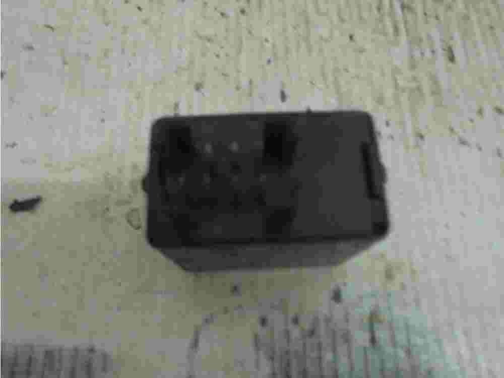 Relè lampeggiante Suzuki 0665004230 066500-4230 FE249JR