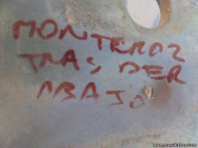Bisagra de la puerta trasera derecha abajo  Mitsubishi Montero 2