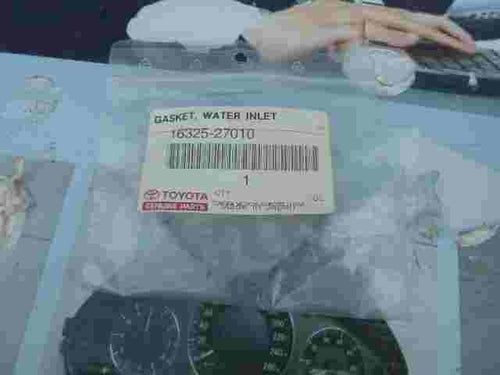 Toyota Corolla RAV 4 Lexus 1632527010 16325-27010 16325 27010