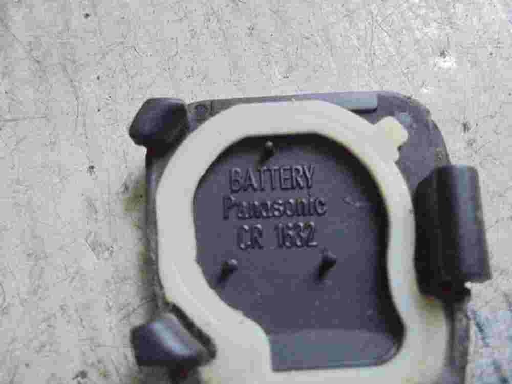 mando control remoto SAAB 433 5040142 433 50 40 142 Panasonic CR 1632 59304123C