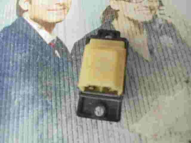 comando pulsante alzacristalli Nissan Patrol (L) Y60 8296107J60 82961 07J60