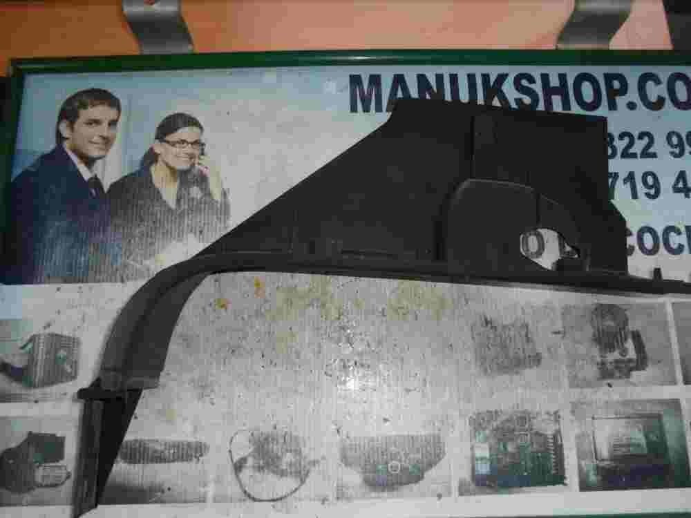 Cubra la parte inferior izquierda VW Touareg Audi Q7 Porsche Cayenne 7L0863483F