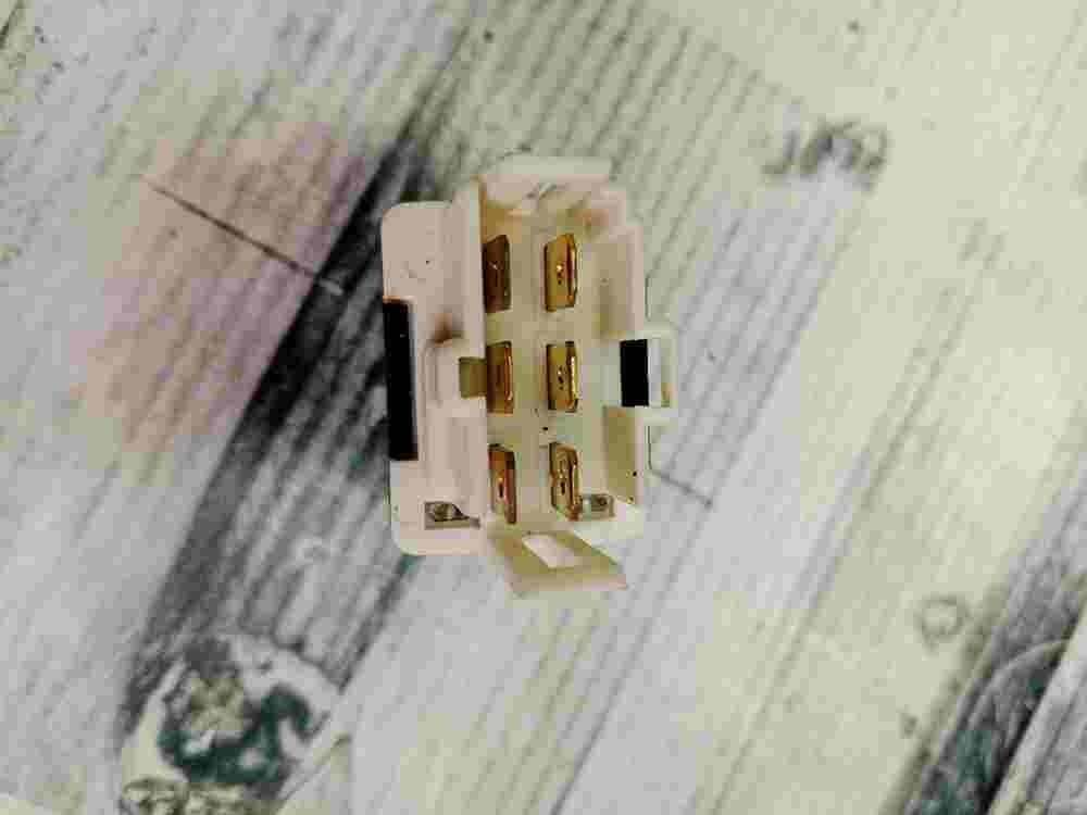 Relé aire acondicionado Kia Sephia 0K2061692 OK201 61692 DC12V20A T.R SHIN WOO