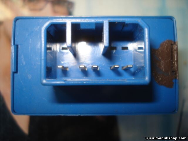 Relé Mazda 323F BJ (1998–2003) GE4T66810 GE4T 66 810