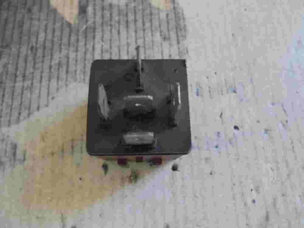 Relé  Peugeot G.CARTIER 12V 25A08670 25A 08670