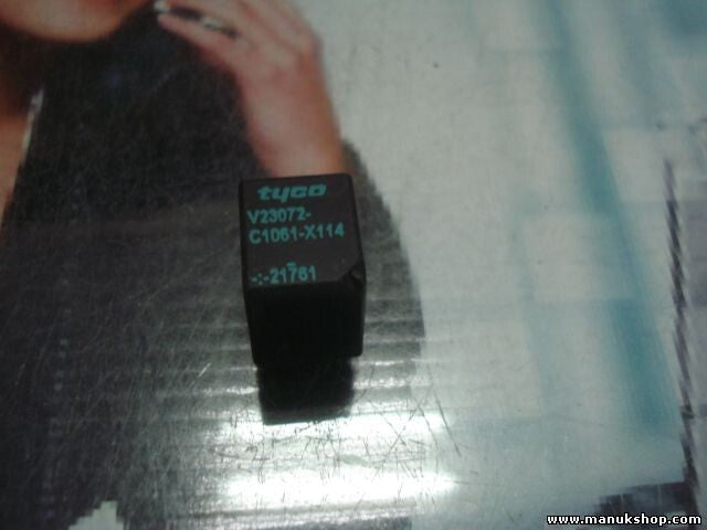 Relé TYCO V23072-C1061-X114 V23072C1061X114 BC82413