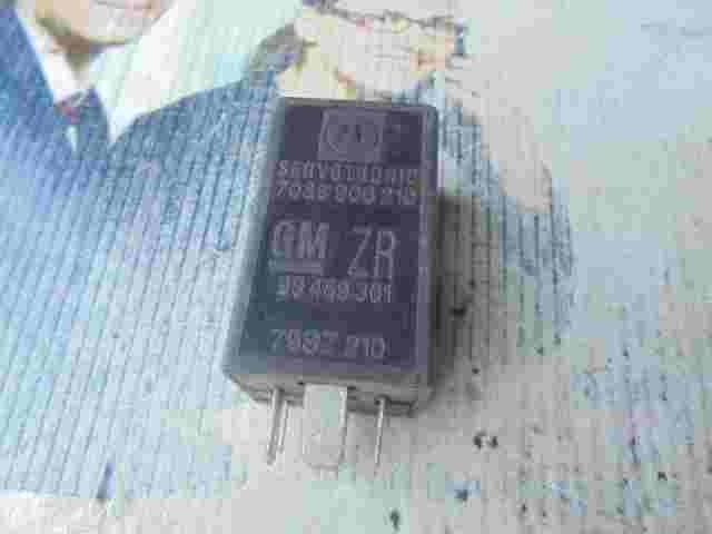 Relé Dirección asistida Servotronic Opel 90459301 90 459 301 7038900210 798Z210