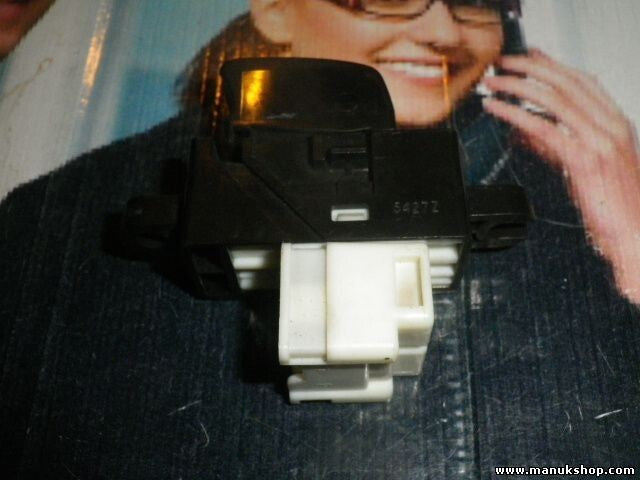 mando botonera elevalunas Nissan Almera N15 1220N