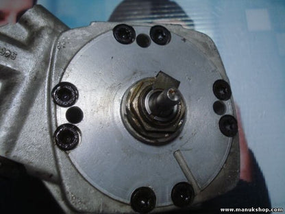 Distribuidor de combustible Ford Escort XR3i BOSCH 0438100121 0 438 100 121